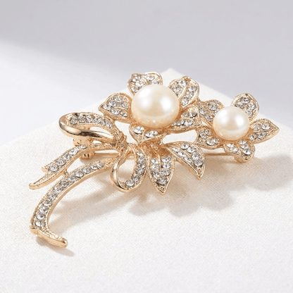 Elegant Gold Floral Brooch