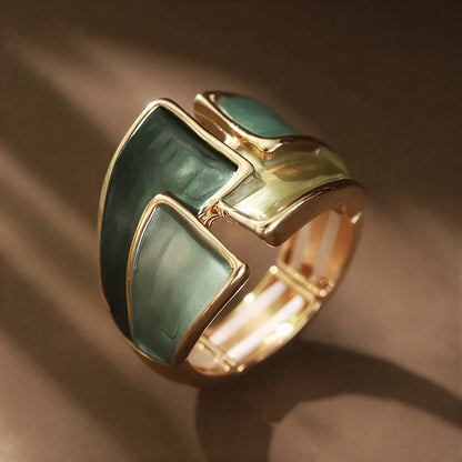 Emerald Leafshine Ring