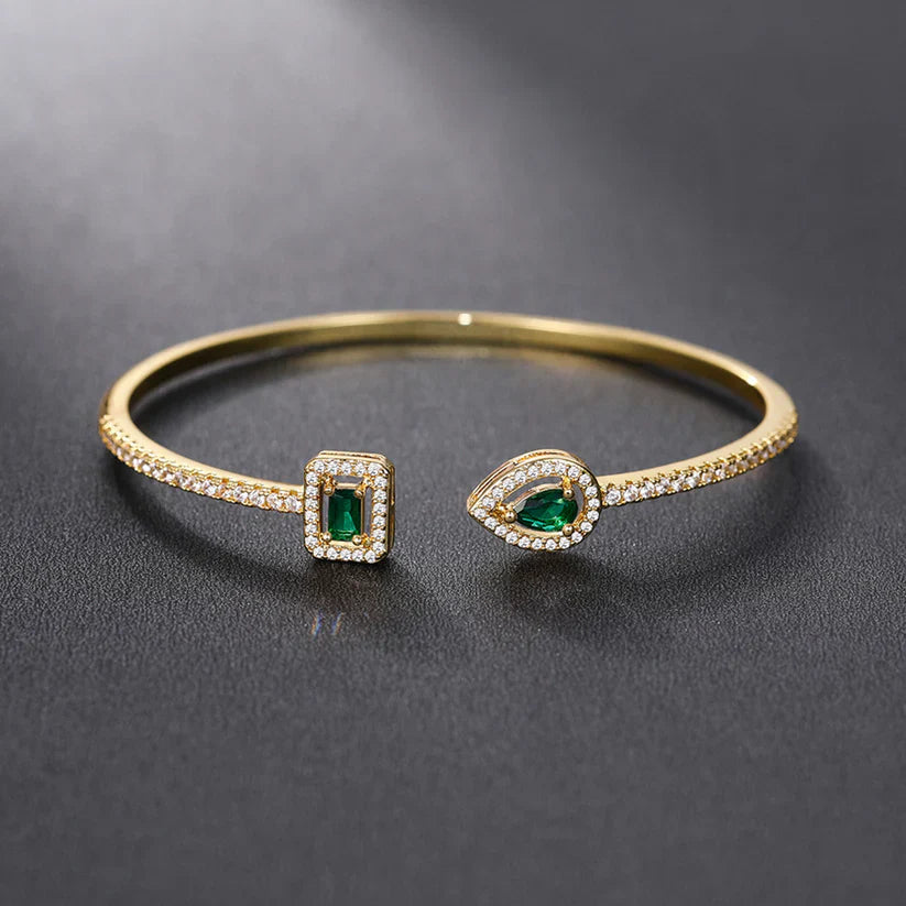 Elegant Gold Sculptural Bracelet