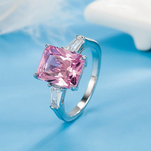 Elegant Rosé Sapphire Radiance Ring