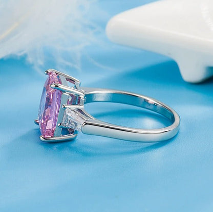 Elegant Rosé Sapphire Radiance Ring
