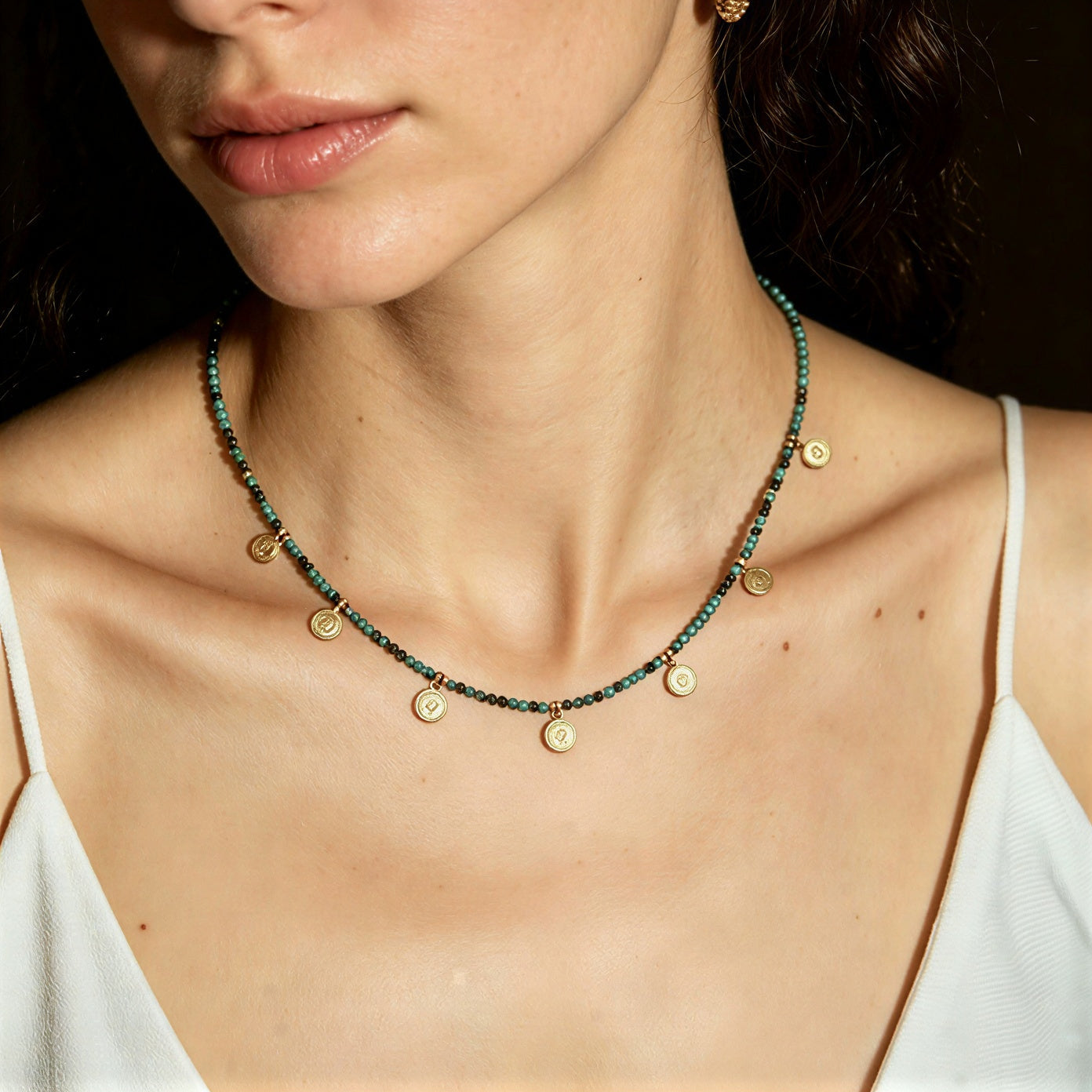 Premium Minimal Turquoise Disc Necklace