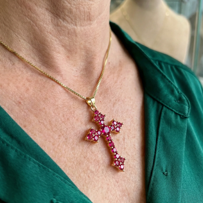 Elegant Rosé Cluster Gold Necklace