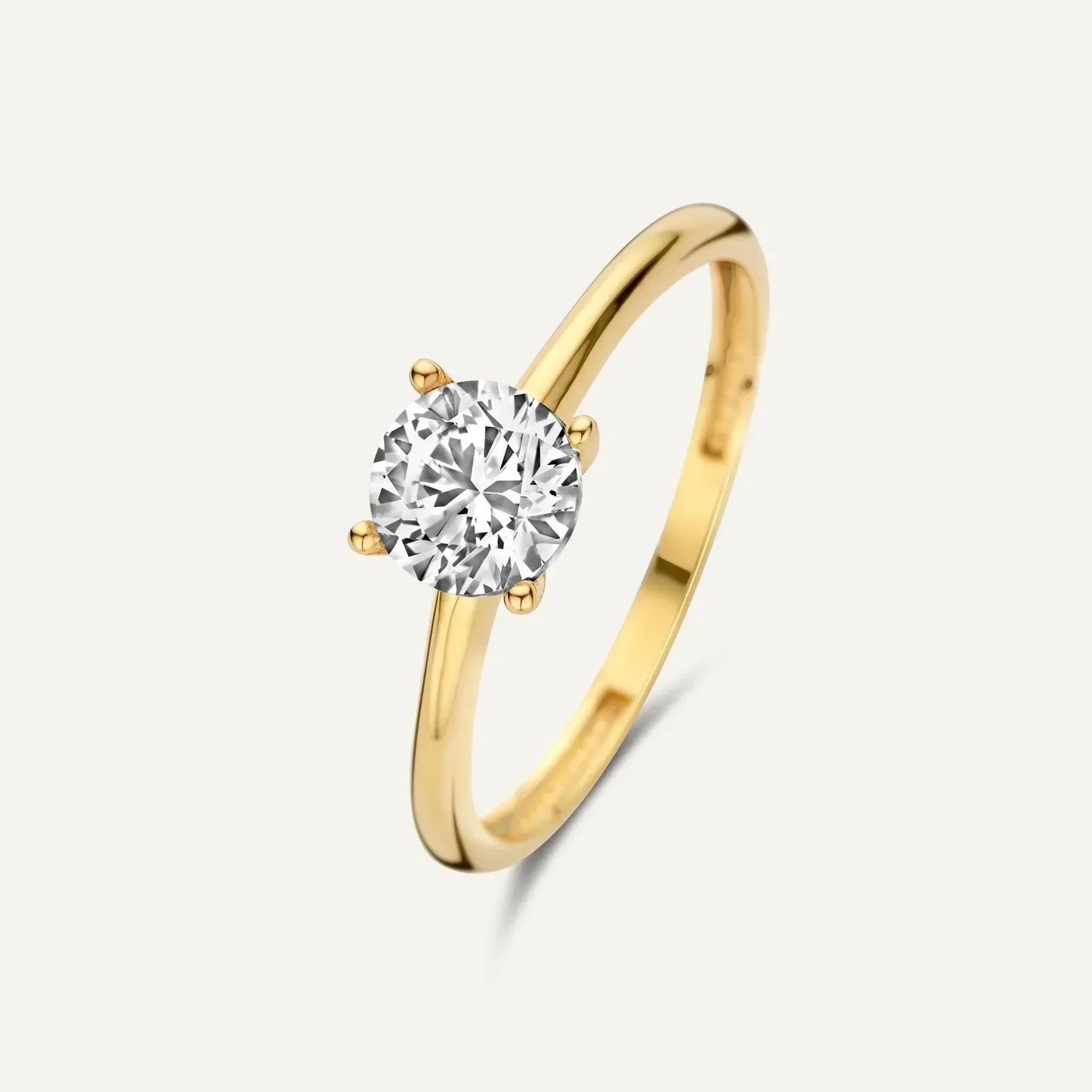 Classic Golden Diamond Ring